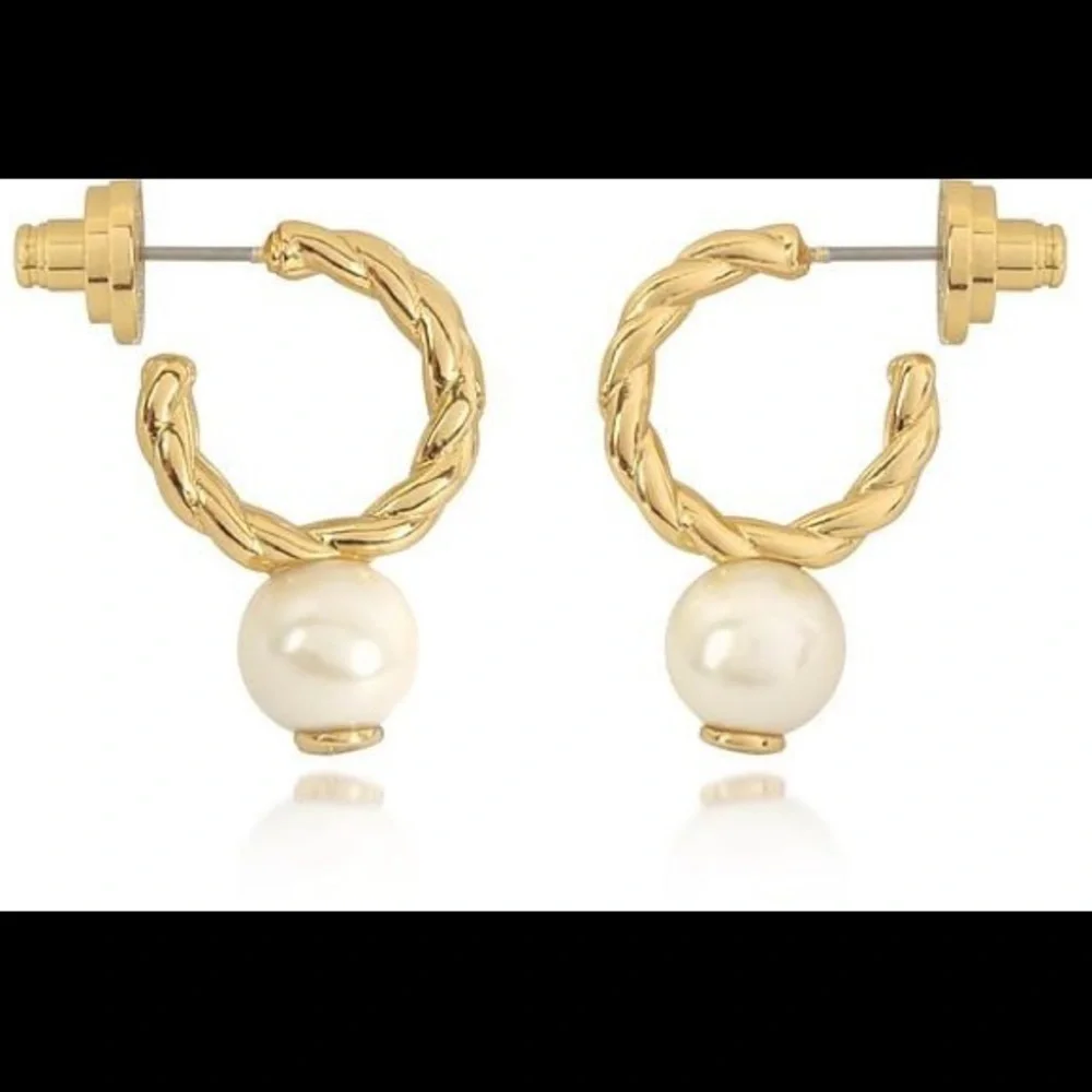 🔥🔥🔥ONE ITEM DEAL OF THE DAY Tory Burch Authentic Earrings Reduced Buy Now & Save